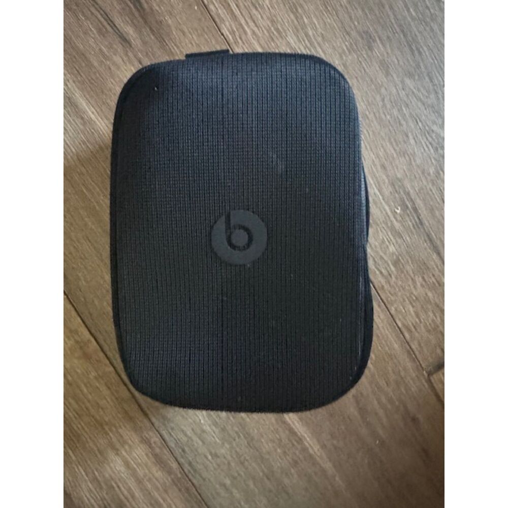 OEM Beats by Dre Studio Pro / Studio 3 Canvas Carrying Case & Charging Cable